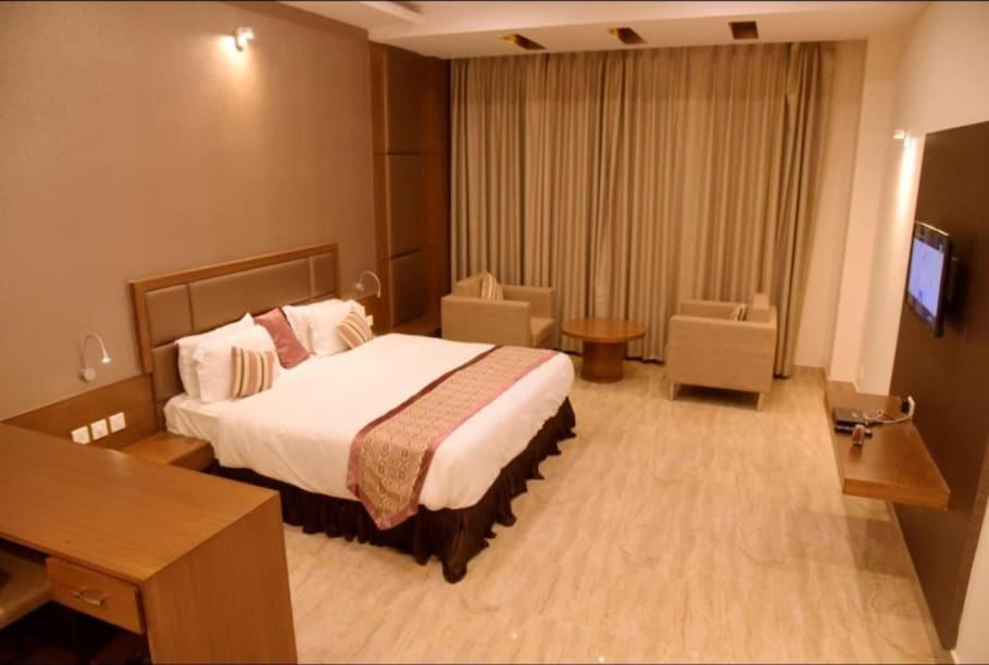 Ayodhya Hotel Krishna Palace المظهر الخارجي الصورة