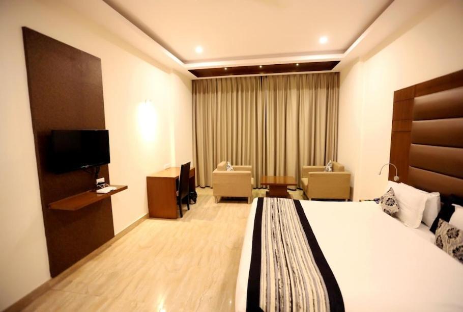 Ayodhya Hotel Krishna Palace المظهر الخارجي الصورة