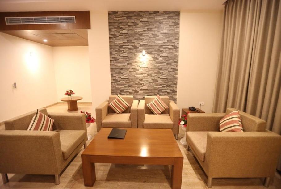 Ayodhya Hotel Krishna Palace المظهر الخارجي الصورة