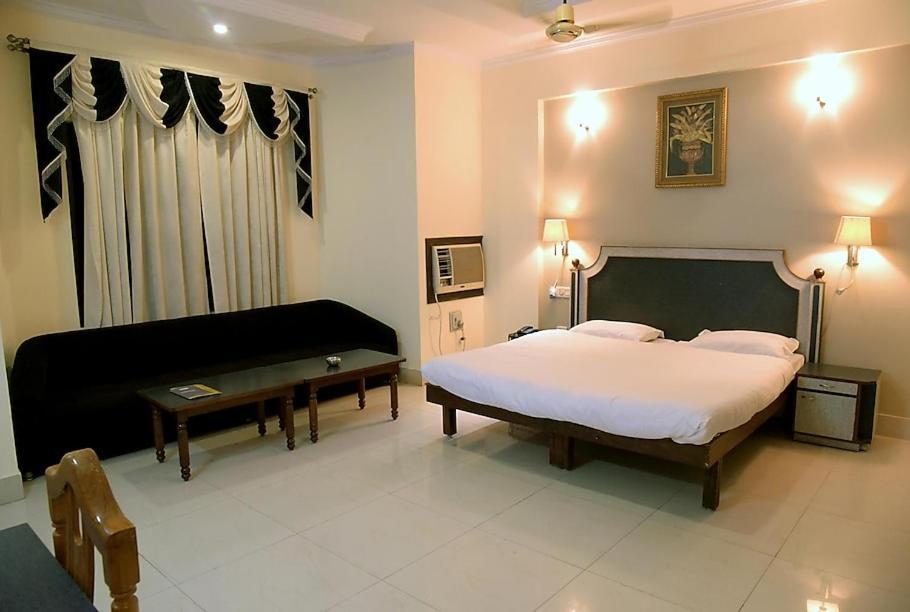 Ayodhya Hotel Krishna Palace المظهر الخارجي الصورة