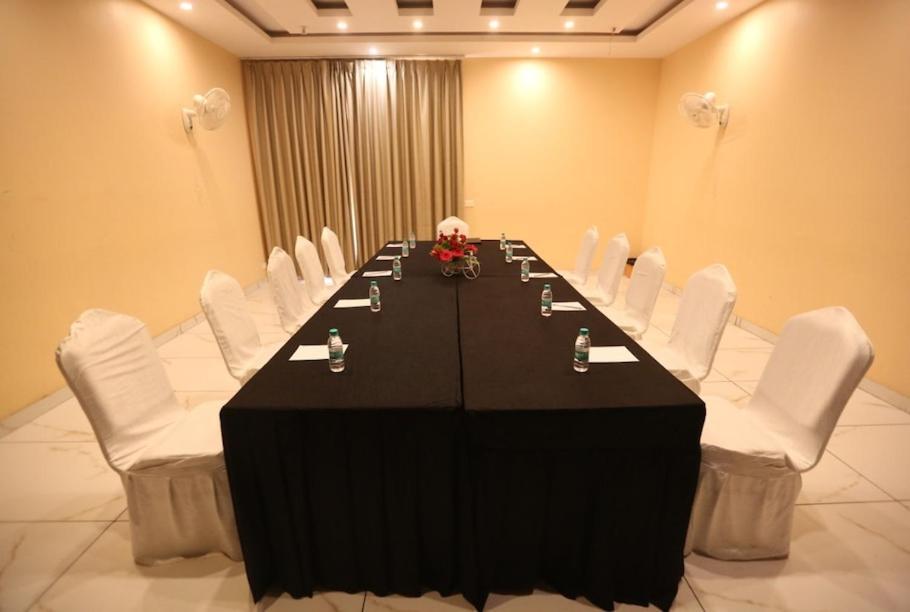Ayodhya Hotel Krishna Palace المظهر الخارجي الصورة